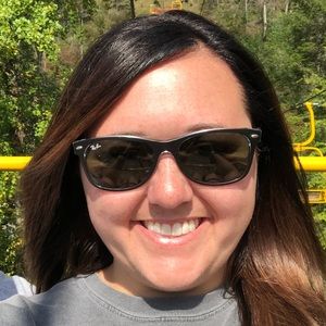 Meet your Posher, Brooke